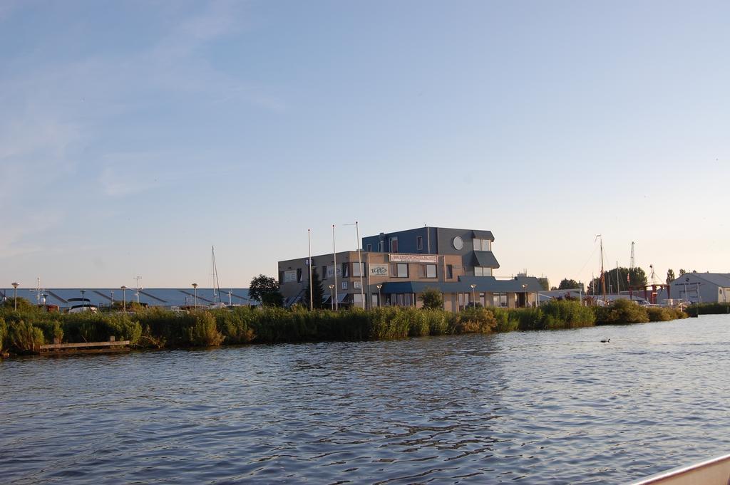 Buitenplaats T Ges Sneek Exterior photo