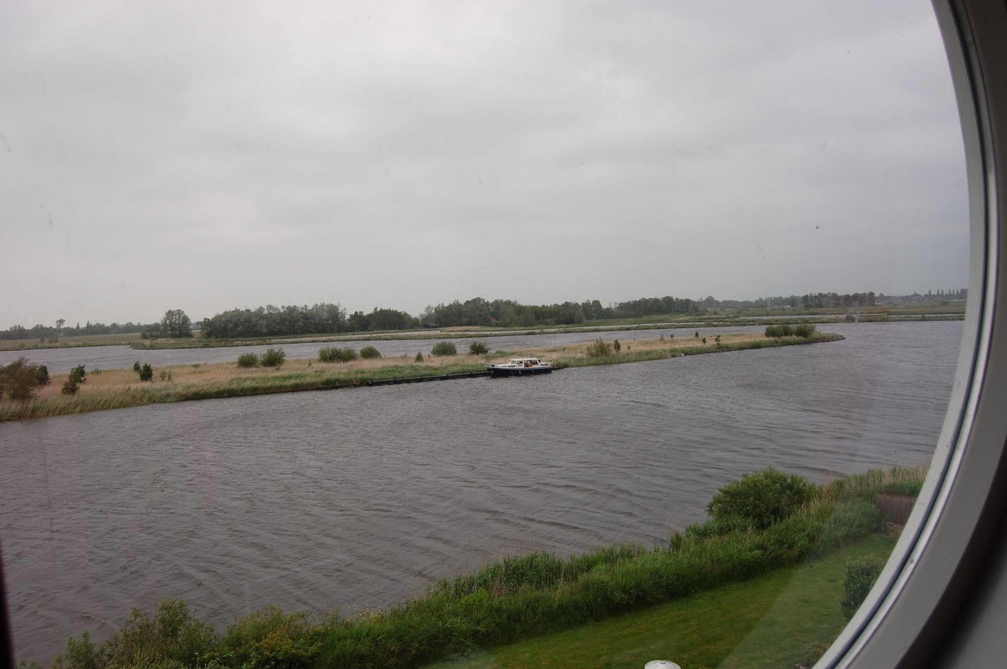 Buitenplaats T Ges Sneek Exterior photo